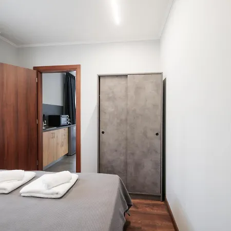 Meraki Luxury Hotel *